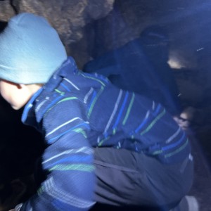 Lemuři v jeskyních podél Říčky