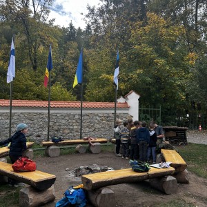 Lemuři v jeskyních podél Říčky