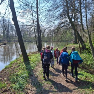 Závody vlčat a světlušek v Šenově