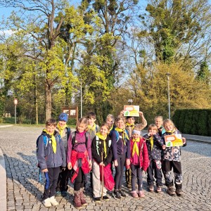 Závody vlčat a světlušek v Šenově