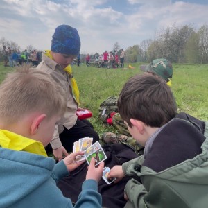 Závody vlčat a světlušek v Šenově