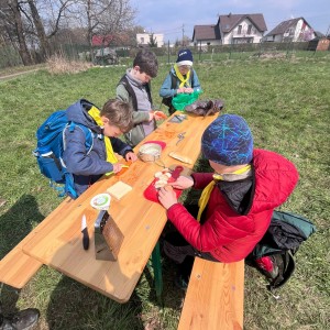 Závody vlčat a světlušek v Šenově