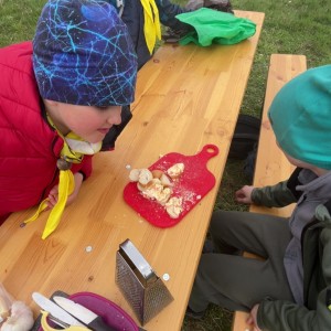 Závody vlčat a světlušek v Šenově